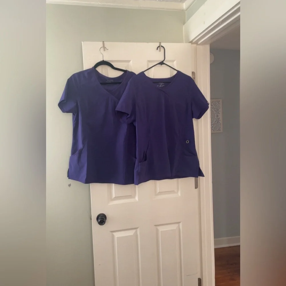 Elegant Women's Purple Pants - Picture 2 of 5